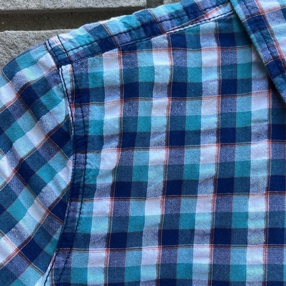 Hollister Plaid Seersucker Button Down SzS - Picture 2 of 8